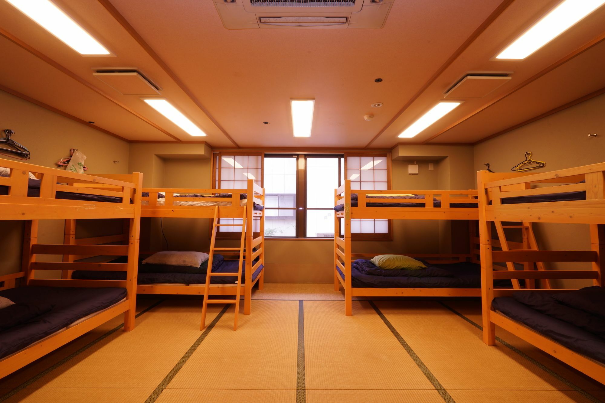 Hostel Wa *